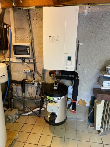 Pose de pompe à chaleur et chauffe-eau solaire dans le Rhône