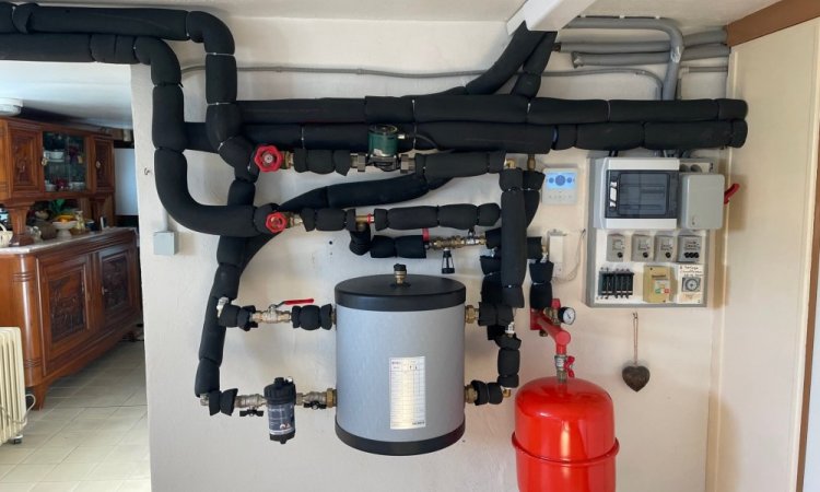 Installation de pompe à chaleur air-eau à Vénissieux